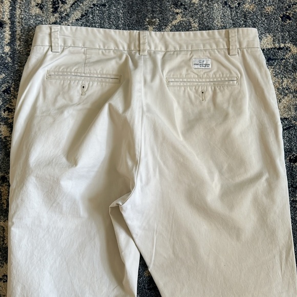 Vineyard Vines Chinos - Picture 3 of 7